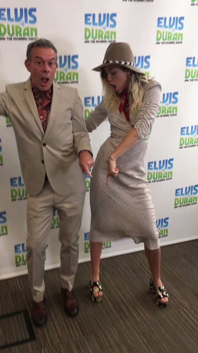 wishing my uncle @elvisduran the happiest bday ! Love and miss u ! https://t.co/UlT9b4mmoz