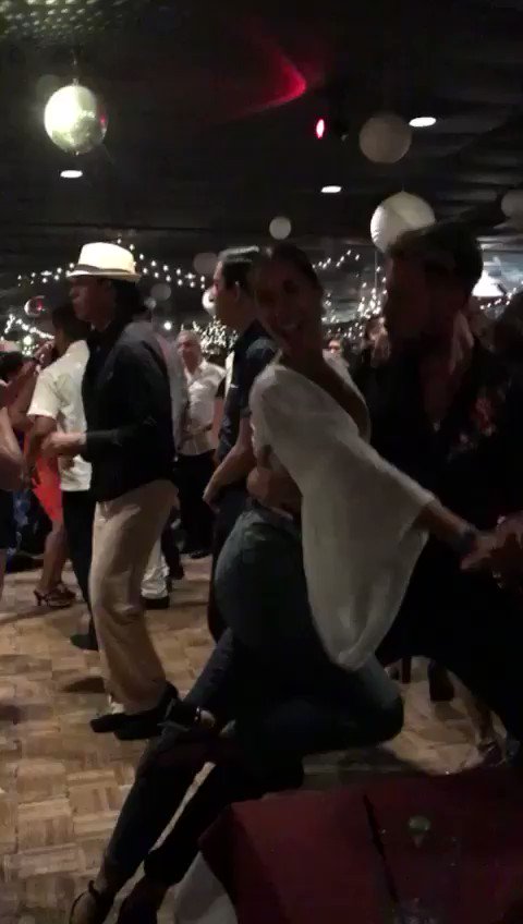 Hes a pro I just follow ???????? @dennisjauch #salsanights https://t.co/jpH4mt93mu