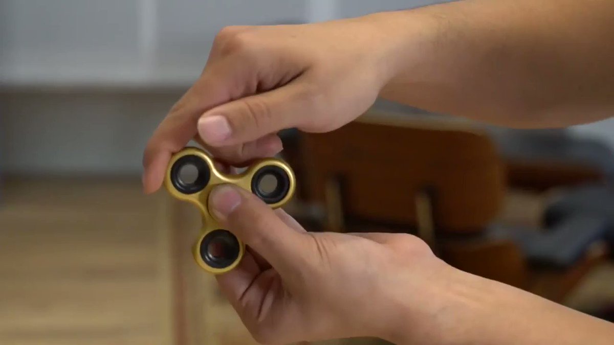 Fidget spinners are no match for the slow motion-capturing Xperia XZ Premium:...
