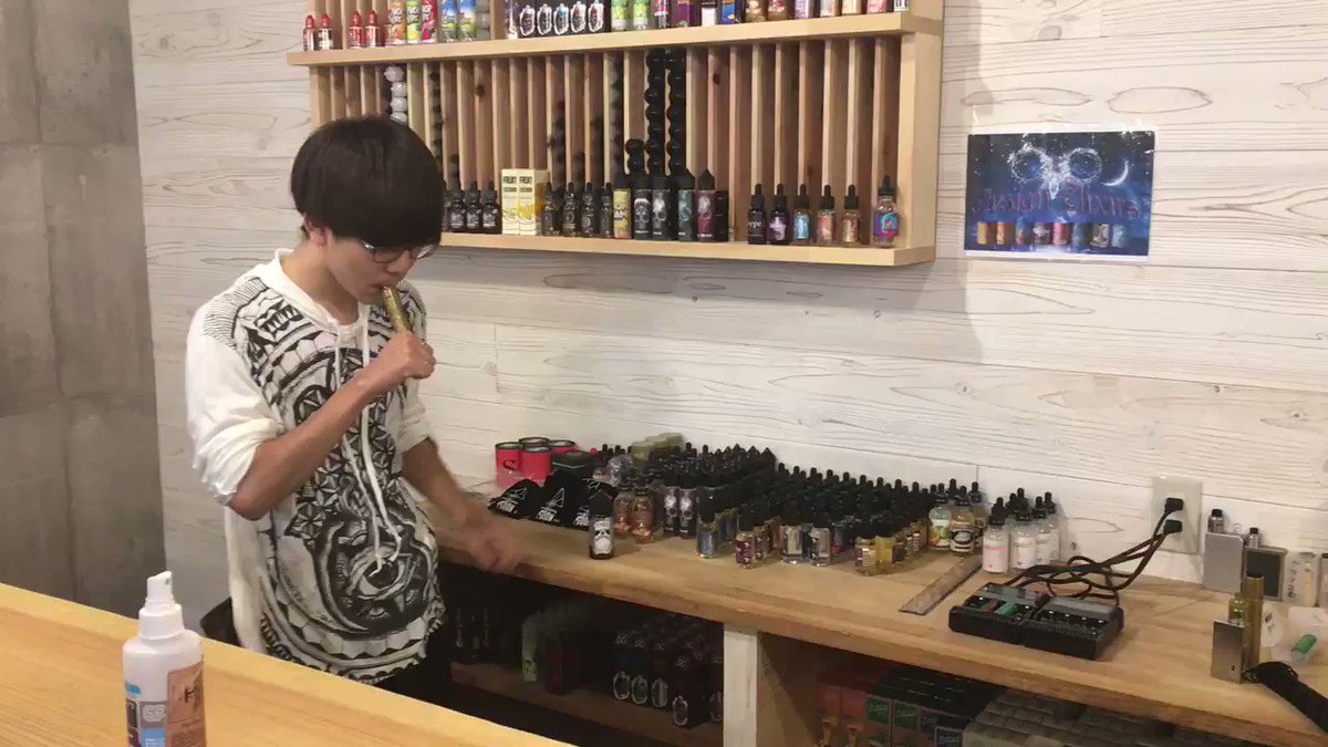 跳ねながらトリックする男#FEARED#VLGってる #カーリー#カリメロ#VAPE#VAPETRICK 跳ねながらトリックする男#FEARED#VLGってる #カーリー#カリメロ#VAPE#VAPETRICK