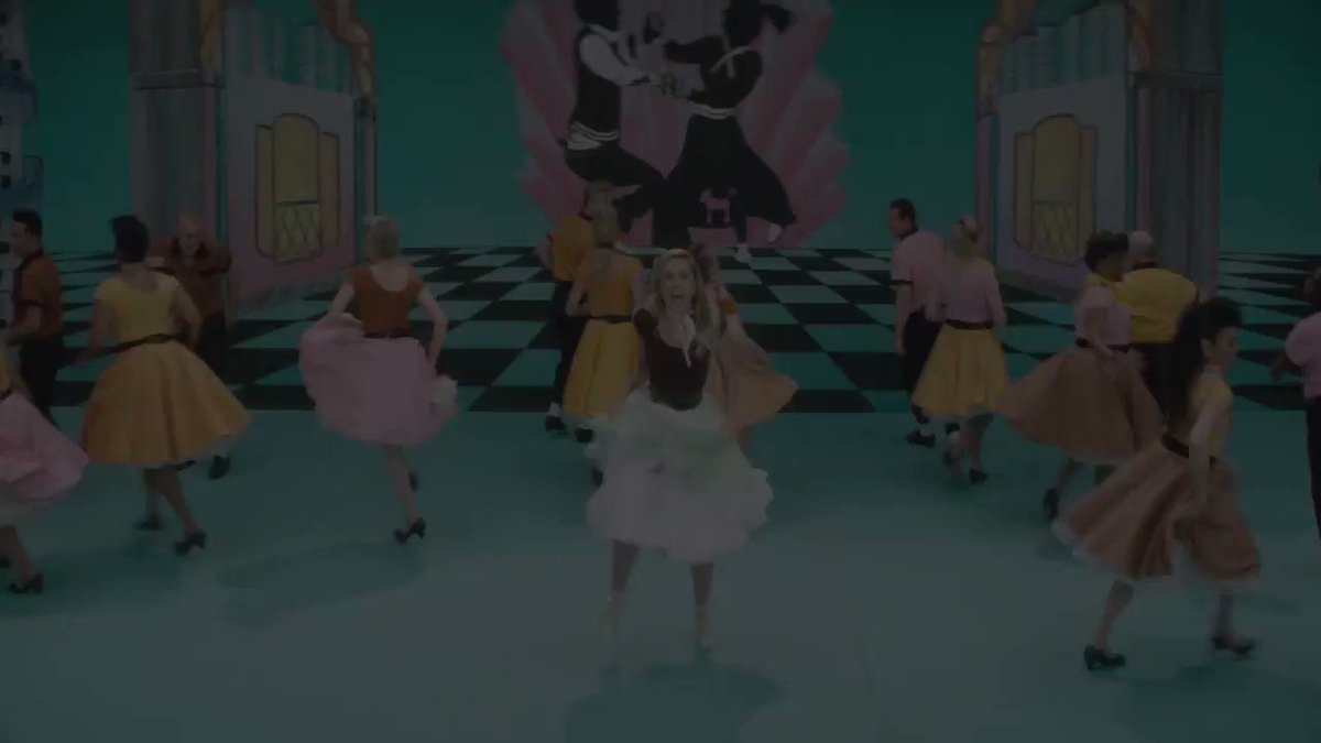 #YoungerNow Single out NOW album out 9/29 !!! Pre - Order! https://t.co/jwwy49AUMM https://t.co/PZQu51wQXw