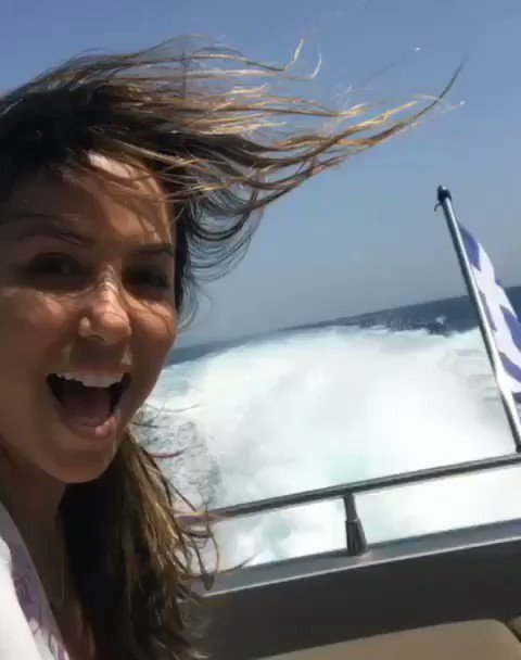 Crazy Hair Don't Care! #Vacation https://t.co/tnbTywUyMb