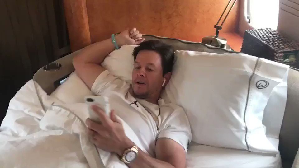 The last two episodes of the season are almost here! Watch #Wahlburgers tomorrow night, 9pm/8c on A&E. ???????????? https://t.co/QpHcCD5Adw