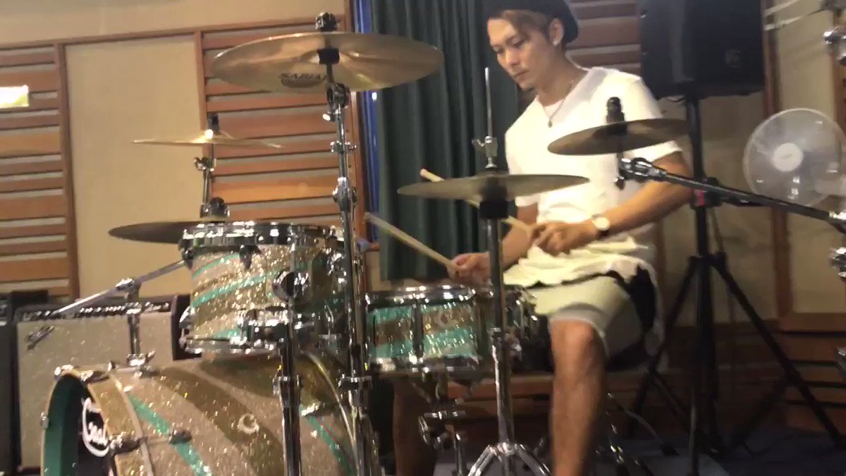 久しぶりにスタジオ入ったら耳キーンなったわ。w最近ハマった曲。BORUTOのエンディング。#シナリオアート #サヨナラム 久しぶりにスタジオ入ったら耳キーンなったわ。w最近ハマった曲。BORUTOのエンディング。#シナリオアート #サヨナラム