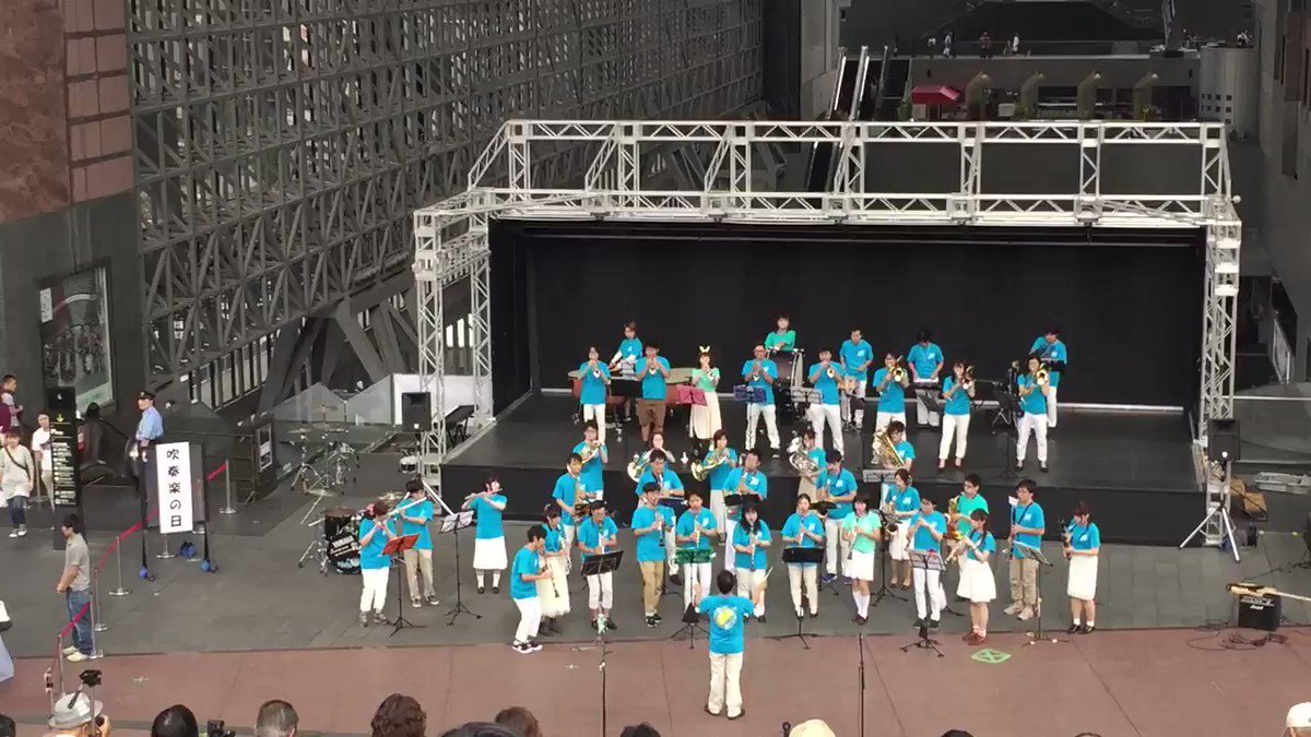 北宇治OB一曲目はドリームソリスター。セキさん演奏中に人の前で立たないでください💢#anime_eupho 北宇治OB一曲目はドリームソリスター。セキさん演奏中に人の前で立たないでください💢#anime_eupho