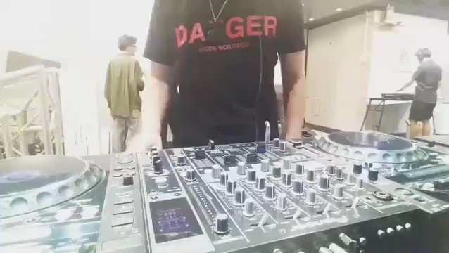 DJ れぐるす。Re:CREATORS OPでスクラッチしてみた。(CDJ) Re:CREATORS - gravity DJ れぐるす。Re:CREATORS OPでスクラッチしてみた。(CDJ) Re:CREATORS - gravity