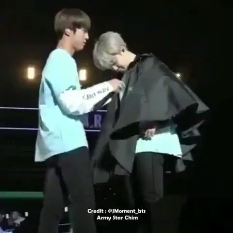 한걸음 귀엽고 뒤로 발을 고개를 사람 문을 pill_m3134