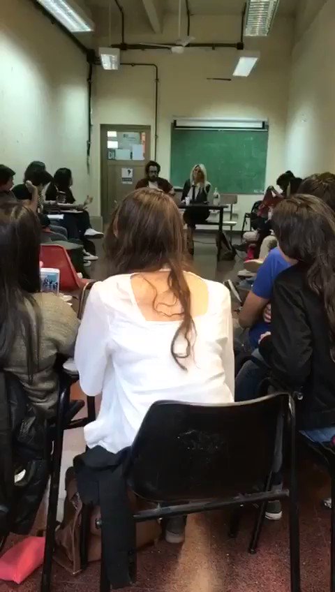 RT @Tomasdente: VIcky XIpolitaquis , profe de la Facultad de Ciencias Sociales en laUBA por un dia. Aula 110. https://t.co/5ENFCoyLCg