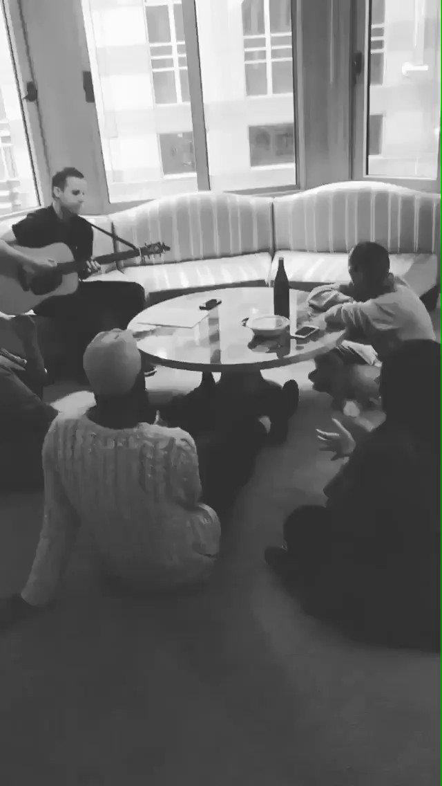 Back in rehearsal mode https://t.co/fKDRfT2MEp