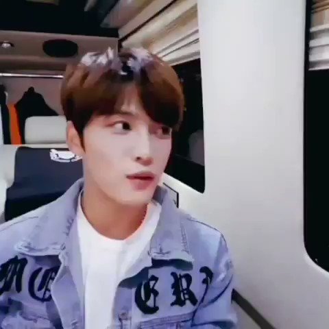170928ジェジュンVLIVEよりジェジュン、スマホに入れてあるスケジュールを多分順番に読み上げてる(笑)となるとドリ 170928ジェジュンVLIVEよりジェジュン、スマホに入れてあるスケジュールを多分順番に読み上げてる(笑)となるとドリ