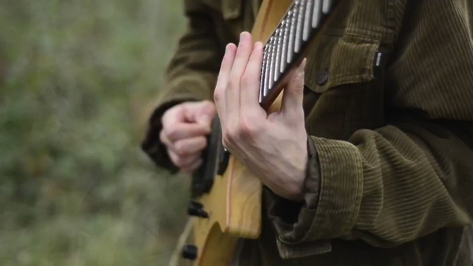 Dan James Griffin透明感あふれる美麗アルペジオと残響・プログレッシブな音列が織りなす新譜 "4AM" 発 Dan James Griffin透明感あふれる美麗アルペジオと残響・プログレッシブな音列が織りなす新譜 "4AM" 発