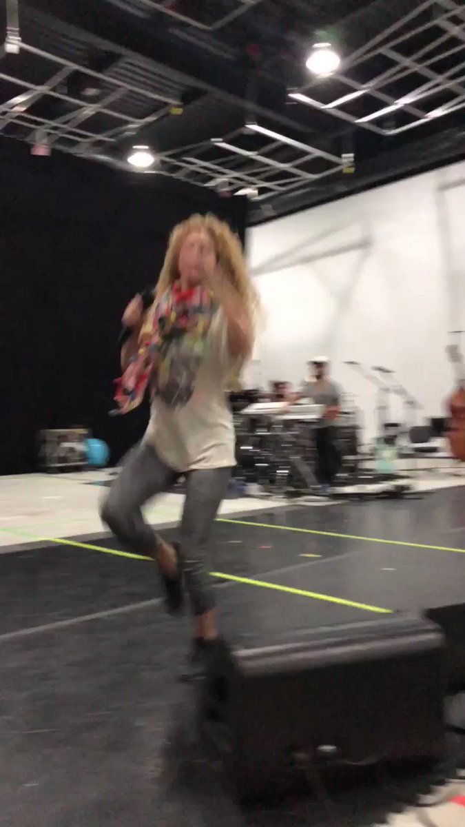 Let's go! Vamos! 14 días/days! #ElDoradoWorldTour ShakHQ https://t.co/GGbp9dtI8x