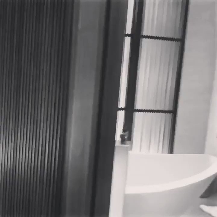 Happy Halloween... https://t.co/UaeBFbgDAR