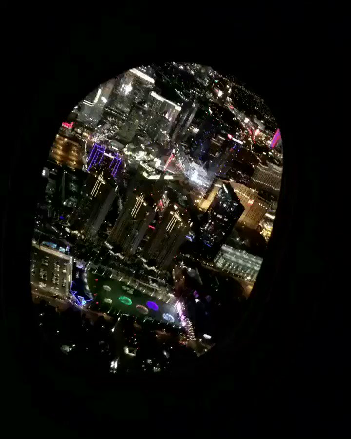 Vegas always looks so pretty from above! Happy to be back! See you guys tonight!!!! https://t.co/QwMGi7TLxE