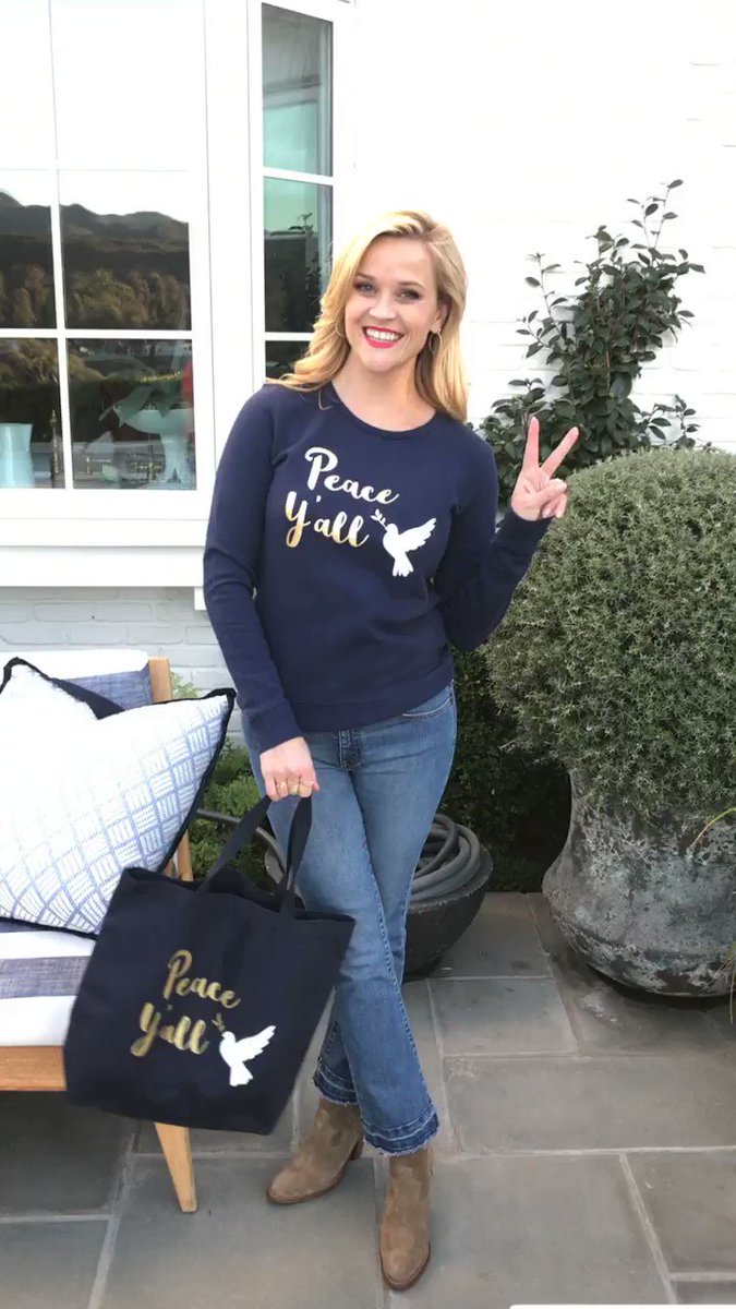 'Tis the season for ✌???? y'all. #MatchyMathcy @draperjames https://t.co/wlvqYTbW3F