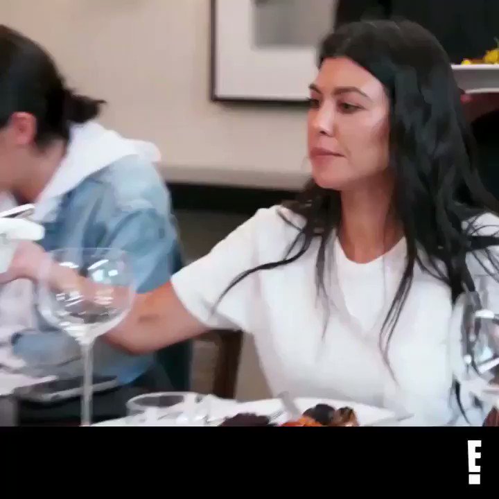 Tonight... @krisjenner, everybody! #KUWTK @kuwtk 9/8c on E! https://t.co/aJvJIdoWc3