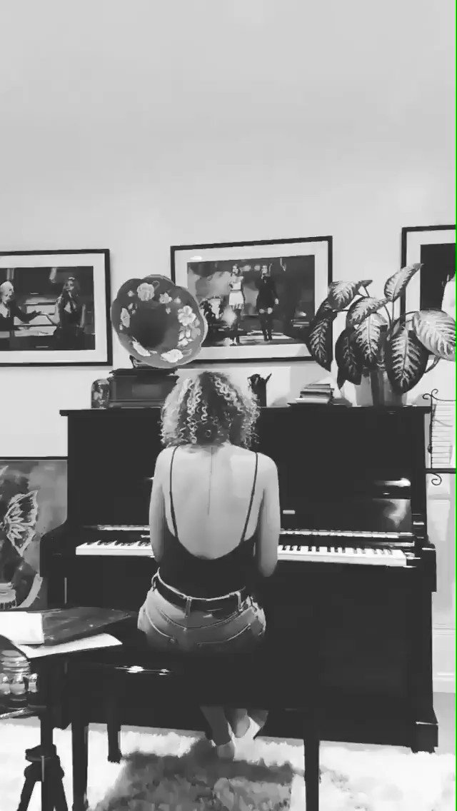 ???? https://t.co/ChAtBxLkow