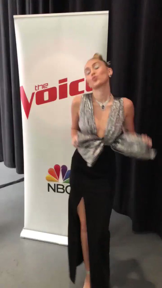 Tune into @NBCTheVoice tonight! #TeamMiley https://t.co/rmvq83RRBB