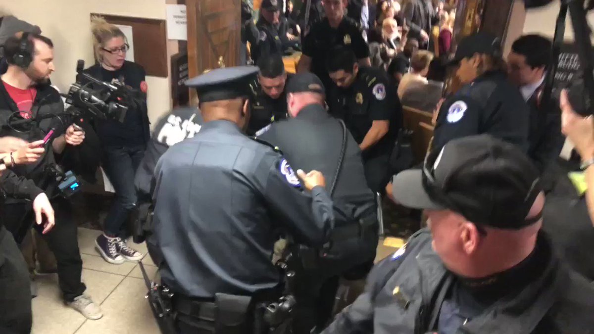RT @amplifirenews_: #BREAKING: Protesters disrupting Senate Budget Committee hearing 

#GOPTaxScam #NotOnePenny https://t.co/p2wfqv4AFh