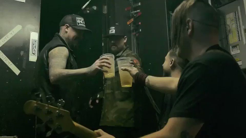 RT @GoodCharlotte: Nottingham...more like YESSS-ingham, these shows have been incredible!
https://t.co/qS1K84liZe https://t.co/BsBUutYf1S