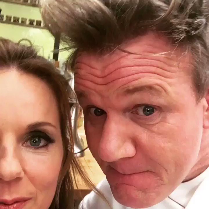 It’s on tonight!  We’re cooking !
A banquet for the heroes of 2017. @gordongram #gordonginoandfred ???? 9pm @itv https://t.co/TVVy6nRzcr