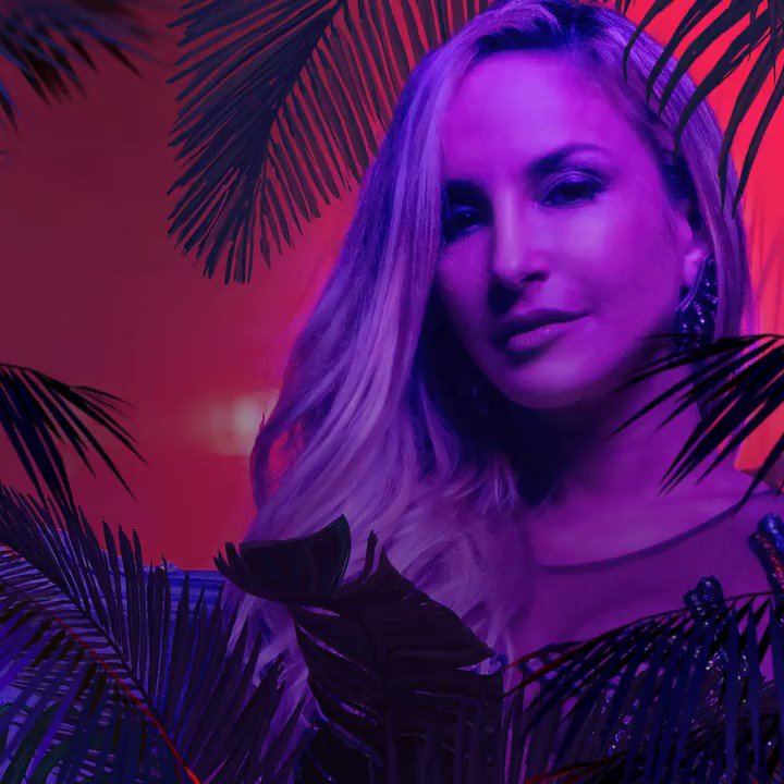 Today's the day! #Carnaval by @ClaudiaLeitte with yours truly is here! https://t.co/of5bE7hR5Z https://t.co/KIzwnkyzzr