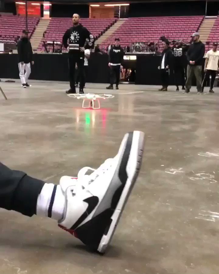#Superbowl rehearsals are going well... @Jumpman23 #SBLII https://t.co/kuBEoIofIp