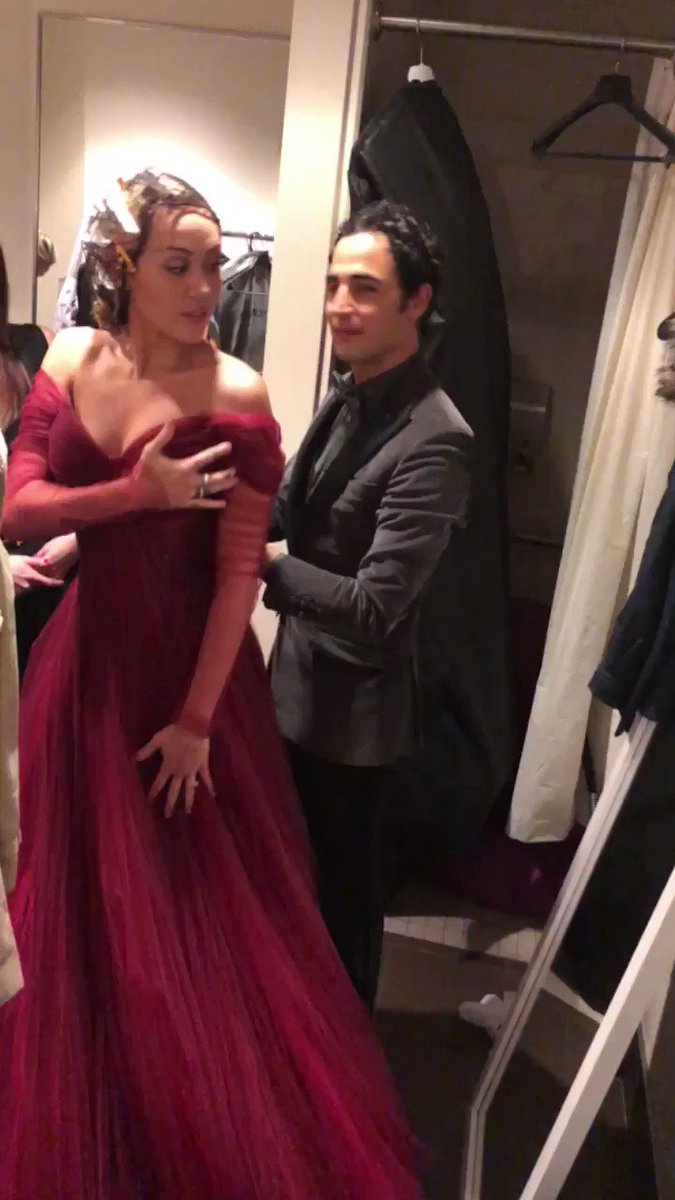 Gettin ready before my performance with @Zac_Posen ❤️ https://t.co/Ac8zfFMmqZ