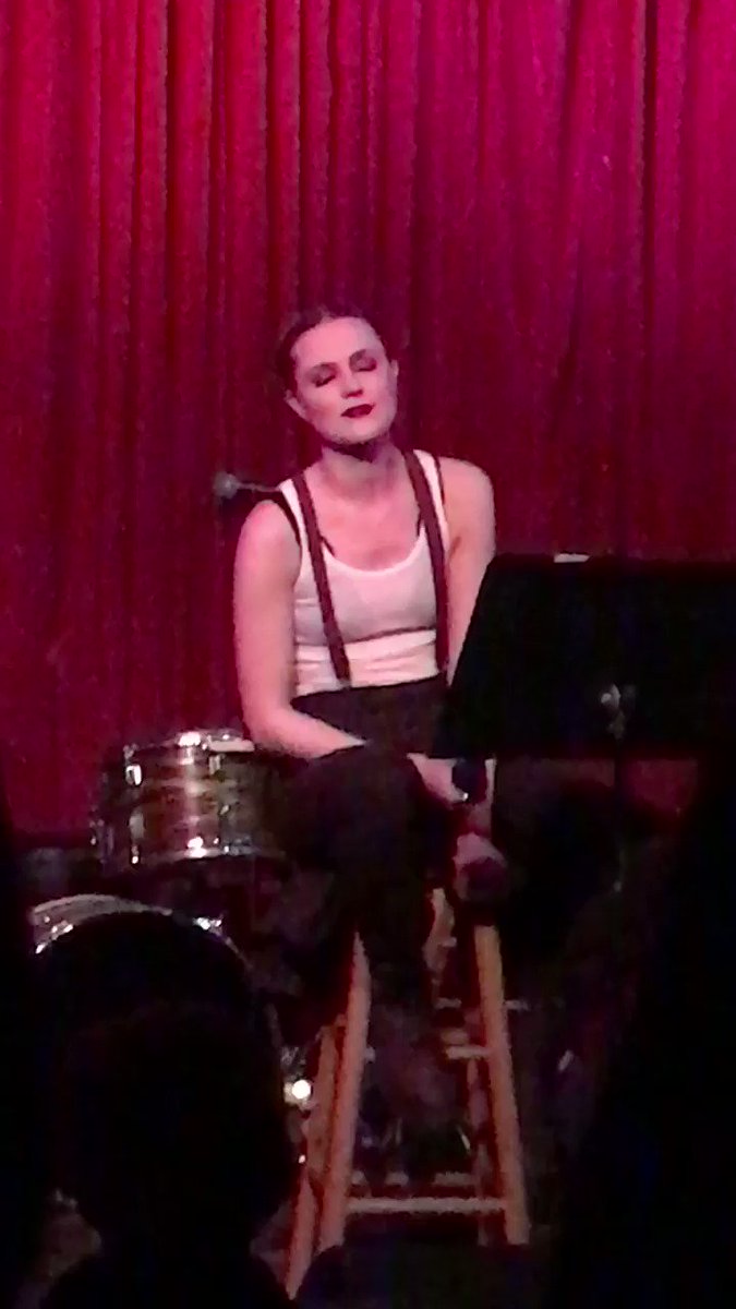 RT @StillBisexual: “Five String Serenade” Mazzy Star. Classic. @evanrachelwood https://t.co/yxzx5evAwC