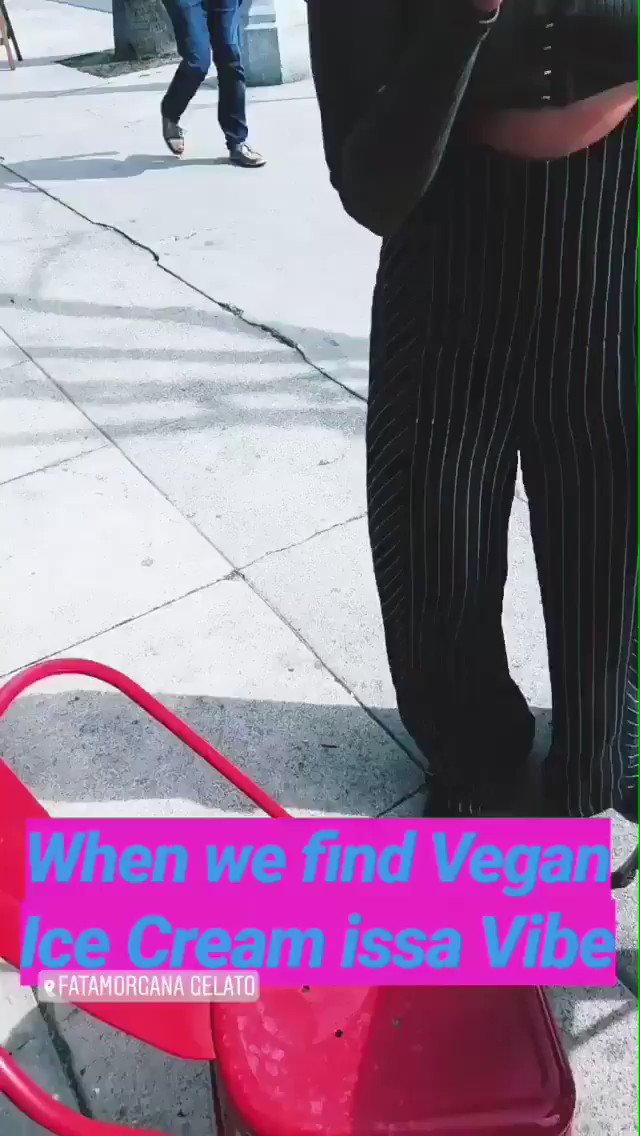 When I find vegan ice cream ???? https://t.co/16A8qqJ2Ga