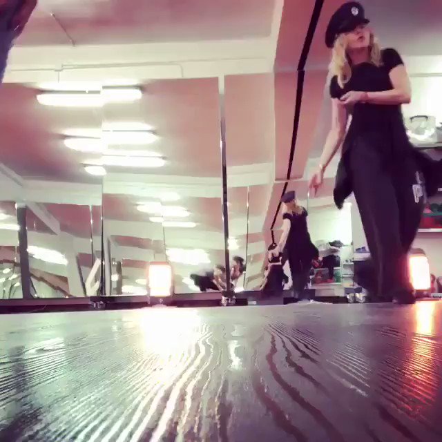 Some Days You want it to Go this FAST............✈️✈️✈️✈️???????????????????????? #marlynortiz https://t.co/YohFhnjyIm