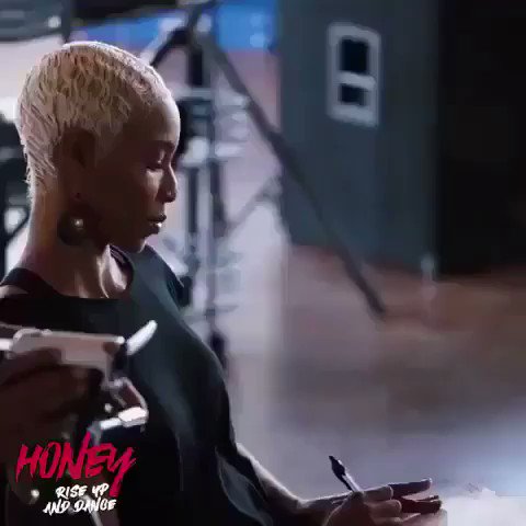 RT @KarenCivil: Teyana Taylor makes it look easy in this clip from the upcoming #HoneyMovie. https://t.co/3rbF8oNgc0