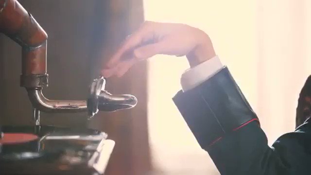 曇天ダンス!ブレイクダンスは大学のダンスサークル時代以来8年ぶりに踊りました。軍服でブーツで踊るのが難しかった、、!#曇 曇天ダンス!ブレイクダンスは大学のダンスサークル時代以来8年ぶりに踊りました。軍服でブーツで踊るのが難しかった、、!#曇