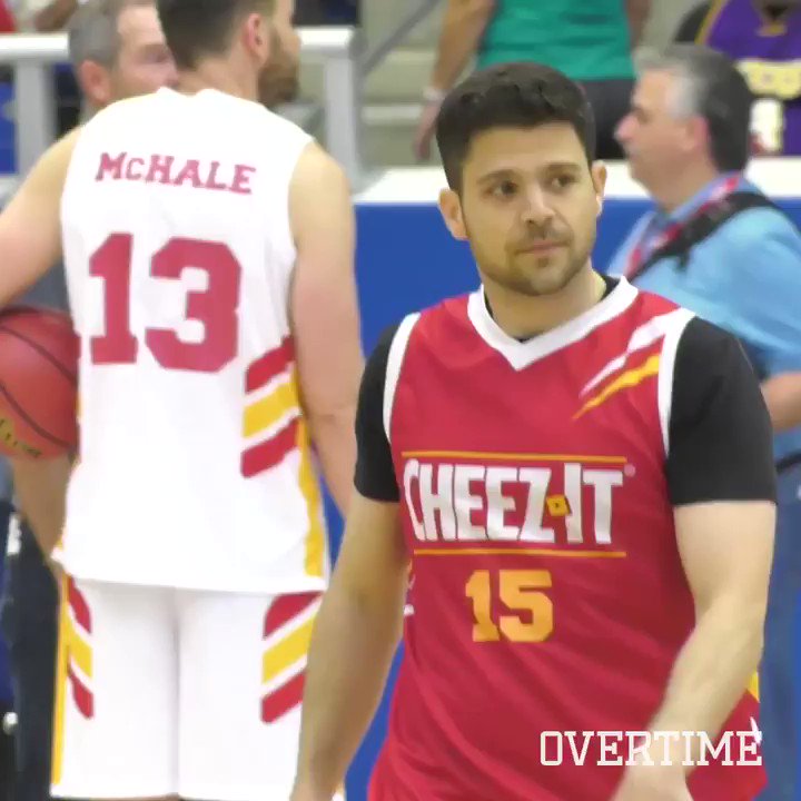 RT @overtime: I wanna be in Jerry Ferrara’s Entourage ???? @jerryferrara https://t.co/d8BgrM9Ck1