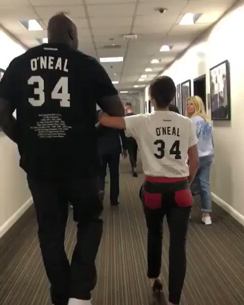 @SHAQ @JKCorden @latelateshow x #ReebokxVictoriaBeckham https://t.co/uqPNHVKs5q