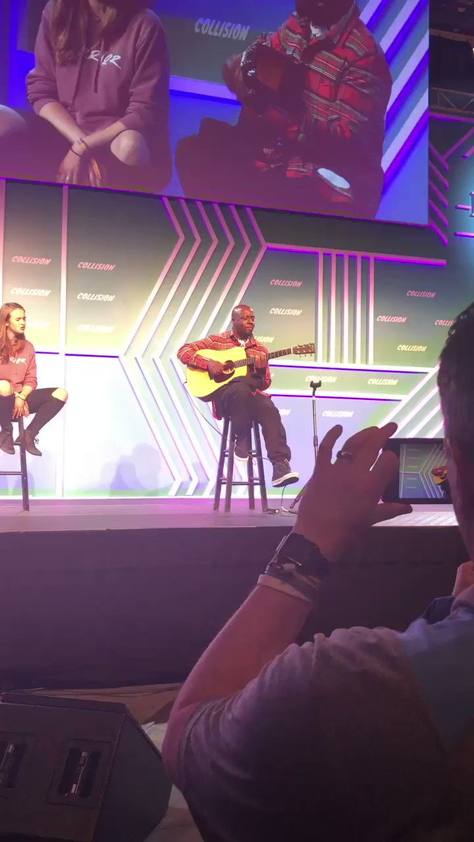 RT @ReUpappinc: ????@wyclef throwback @CollisionHQ!
#oldschool #hiphop #HIPHOPMUSIC https://t.co/3mglHDDAmy