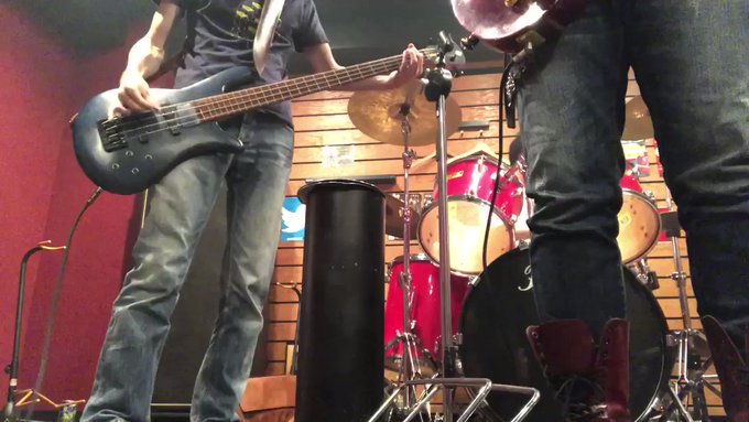 撮りました!タガタメ2章バトル曲「文明に煙る都市」即席セッションです。ミス?セッションの醍醐味だ!ギターゴシックさん 撮りました!タガタメ2章バトル曲「文明に煙る都市」即席セッションです。ミス?セッションの醍醐味だ!ギターゴシックさん