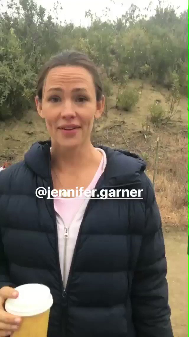 Jen Garner is pretty cute #CampingHBO https://t.co/tqH7FWdxU9