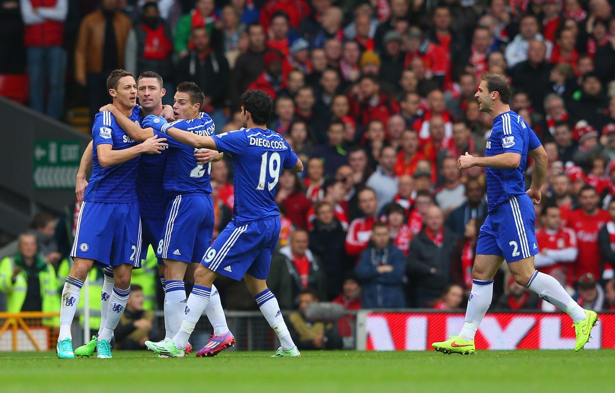 Chelsea players celebrate Cahill equaliser [via @PremierLeague]