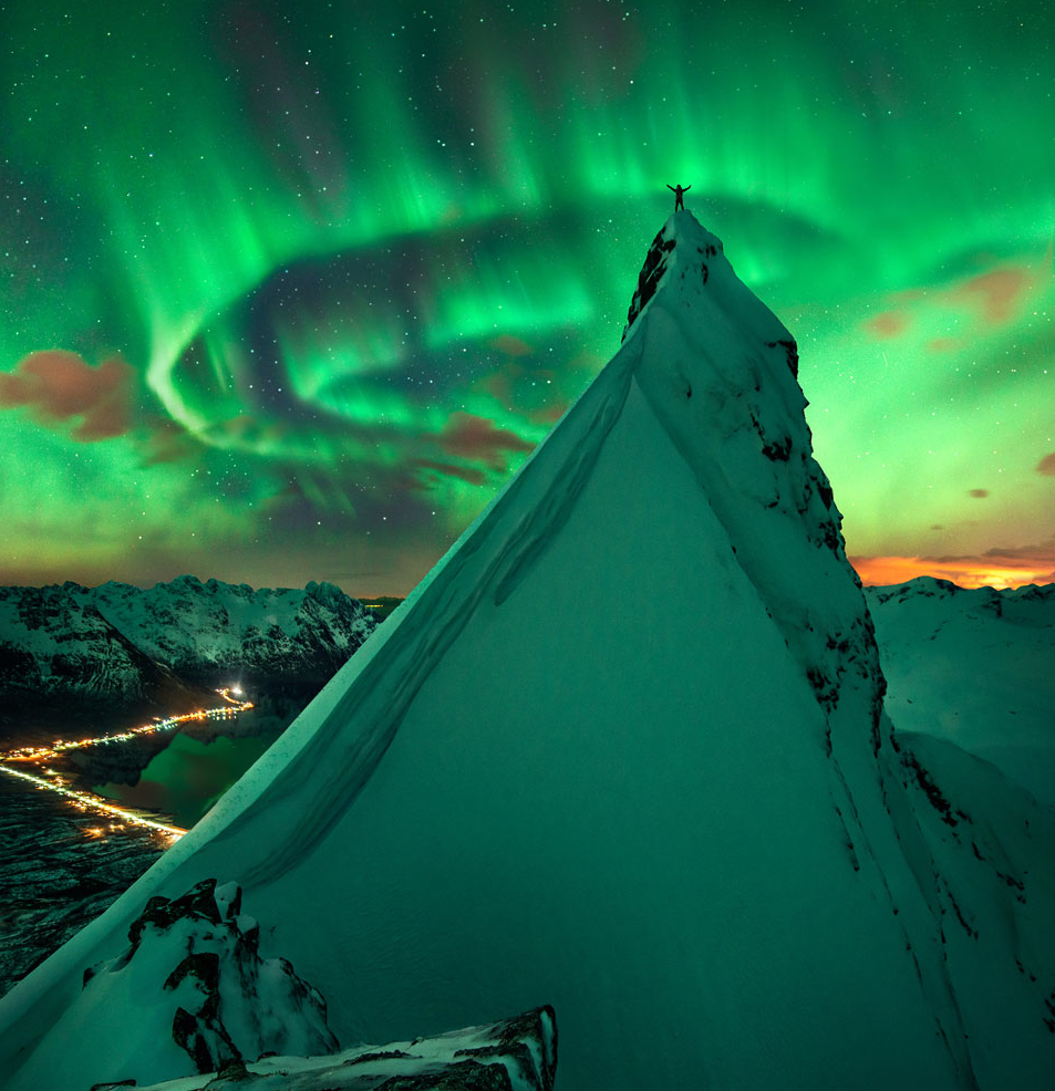 RT @anibaltrejo: Definitivamente esta es la MEJOR foto que he visto de la #AuroraNoruega en #LaponiaNoruega http://t.co/PbjleeU0vW