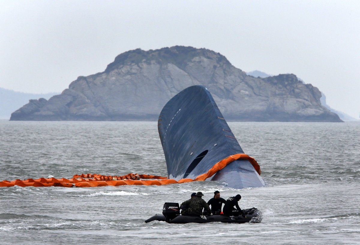 Southkorea announces plan raise sunken sewol ferry - scoopnest.