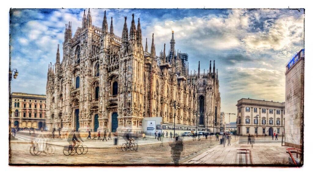 RT @domenicosaretto: Dovunque si può onorare l'#Immacolata, ma io lo farò con la #Novena14 @DuomodiMilano
@Daluig
http://t.co/qCFrd9xQuD http://t.co/e6Vt5mzXVQ