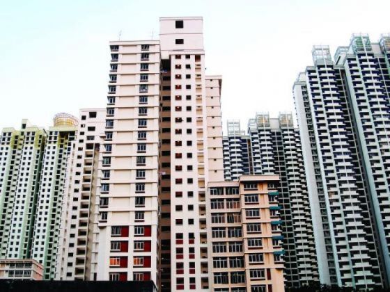 Resale prices hdb flats fall month march - scoopnest.