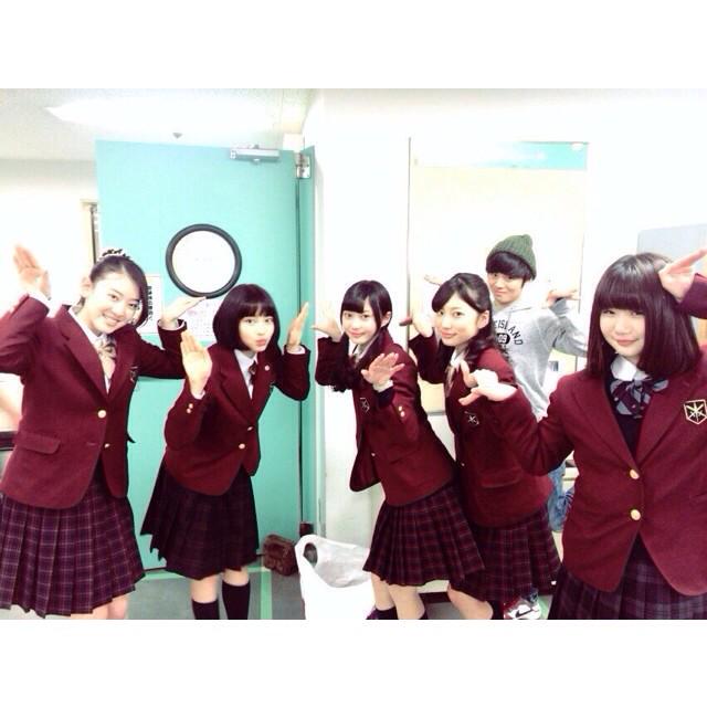 みんなでツバメポーズ 学校のカイダン ツイナビ ツイッターの話題まとめ