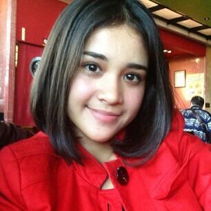 Michelle Ziudith (Love In Paris) Potong Pendek Michelle Ziudith (Love In Paris) Potong Pendek