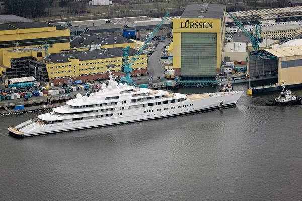 RT @PSciacca23: The 180-meter Azzam from Lürssen. Wow. #yachts http://t.co/kNQHwrr68B
