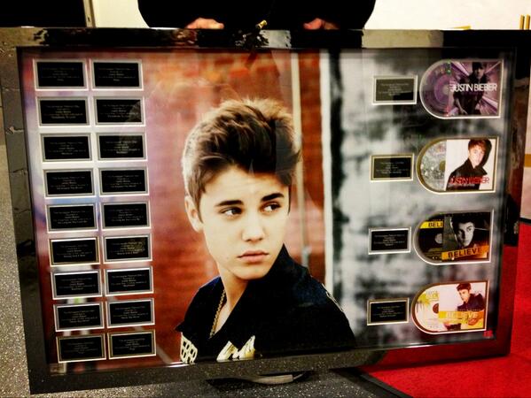 Just got this! Thank u Norway. Gonna be a great show tonight http://t.co/NFW9DWhy61