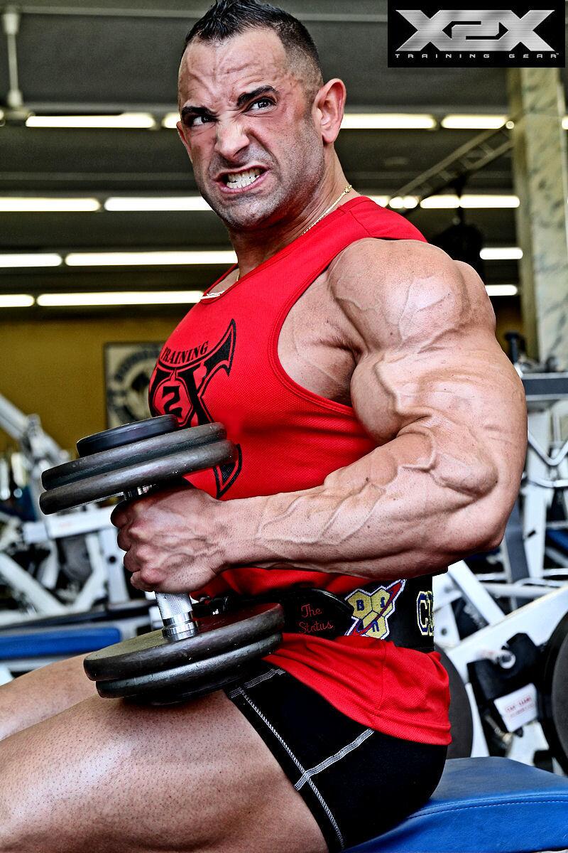 Guy Cisternino has got the intensity... Chicago Pro 212 watch out !! @GuyCisternino http://t.co/VPGFBdk8Eu