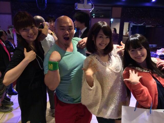 今日は、アニメ、ムシブギョーの打ち上げでした!i☆Risのメンバー3人とパチリッ♪早くライブ観にいかないと、ゆうちゃんに 今日は、アニメ、ムシブギョーの打ち上げでした!i☆Risのメンバー3人とパチリッ♪早くライブ観にいかないと、ゆうちゃんに