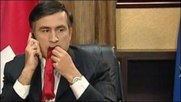  Саакашвили сожрёт ботинок. 